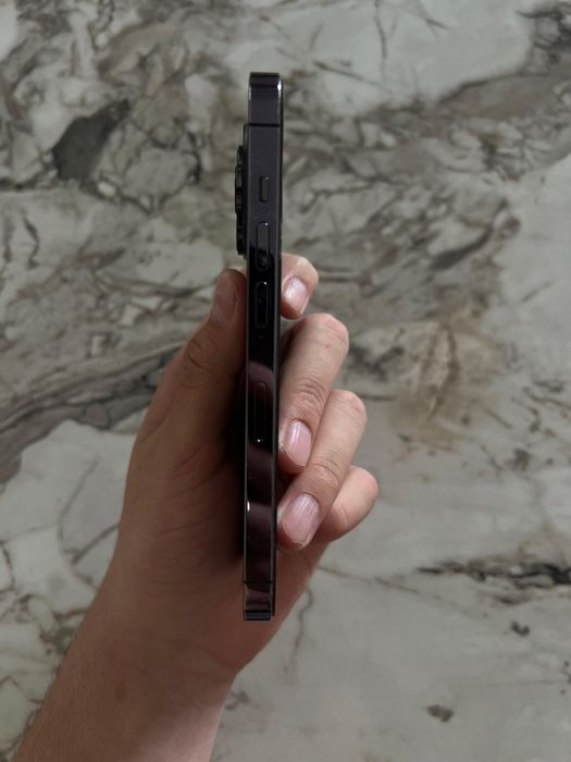 Iphone 14 pro purple