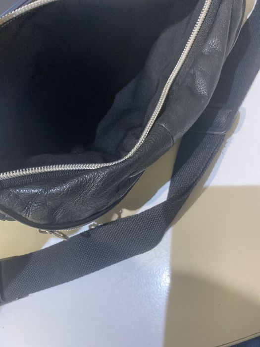 Кожена черна чанта