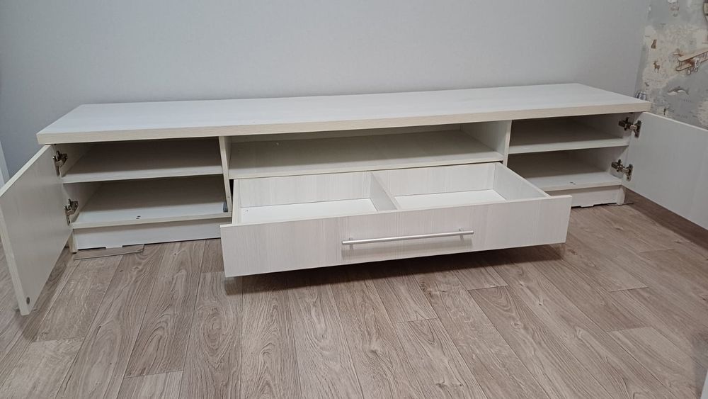 Продам тв тумба под телевизор