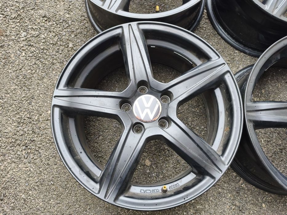 Фолксваген/VW - 17 цола 5x112; 4 бр. Черни лети джанти