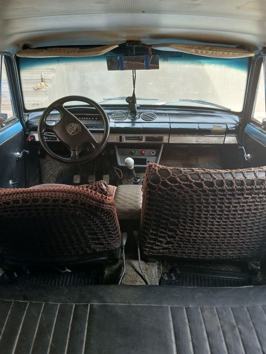 Vaz 2102 sotiladi rangi kok