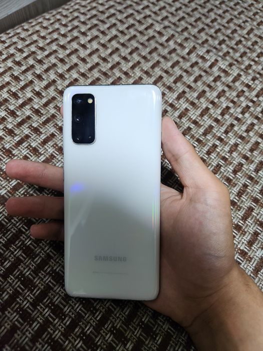 Samsung s20 kafolati bilan.