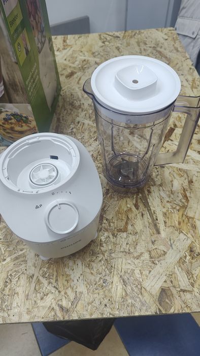Блендер Philips HR2041. Б/у.