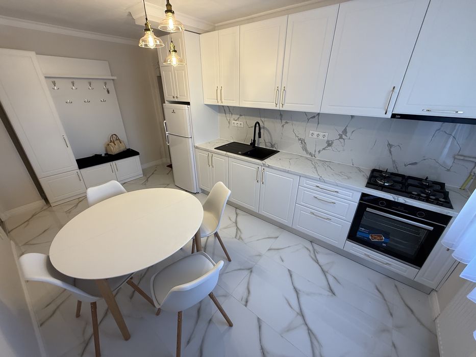 Ofer spre închiriere Apartament 2 Camere Finisat  zona Spitalului Nou