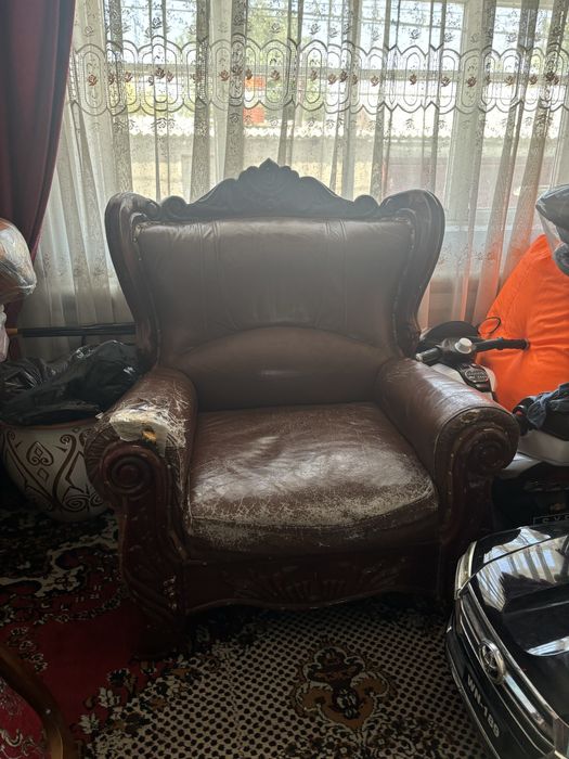 К  р  е  с  л  о