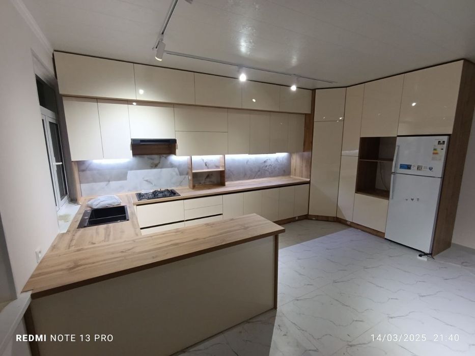 Honadoninggiz uchun Oshxona Mebeli