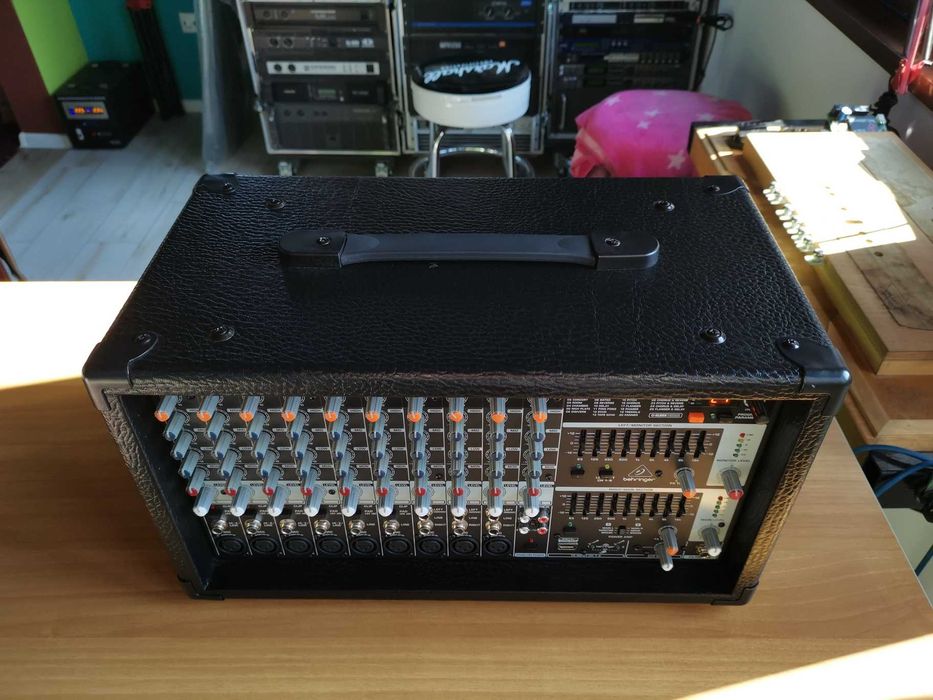 Mixer Behringer EuroPower PMP 2000D