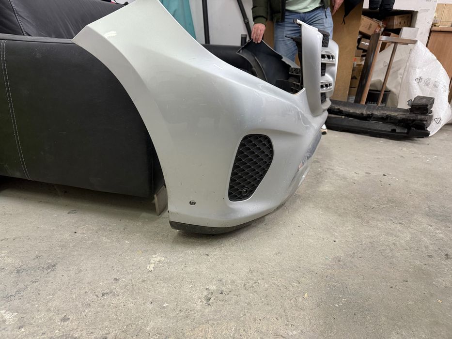 Предна и задна броня GLS450 x166 2018г