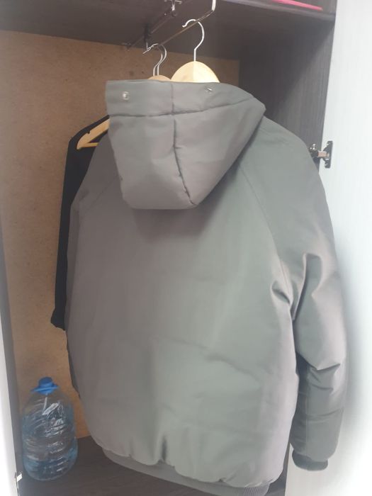 Продам куртку мужская razmer 56 Canada Goose