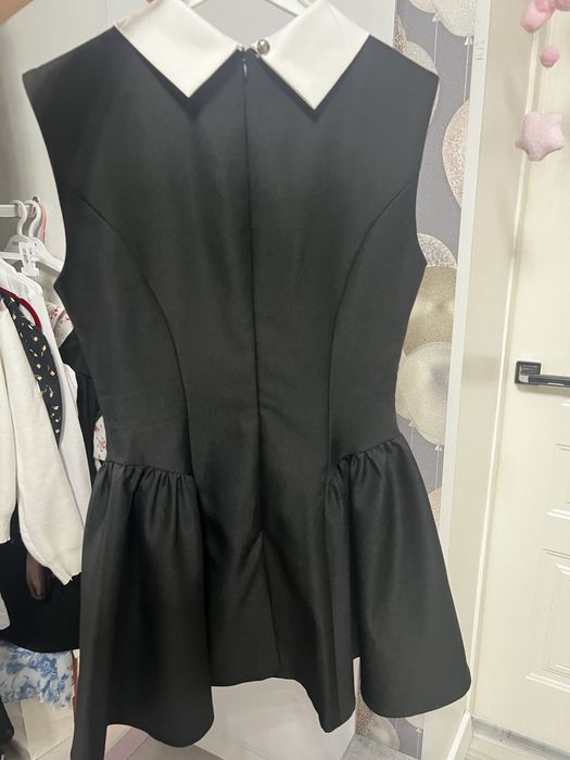 Платье без рукавов