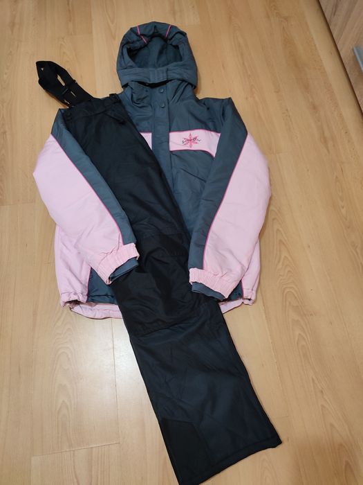 Дамска ски екипировка С размер
