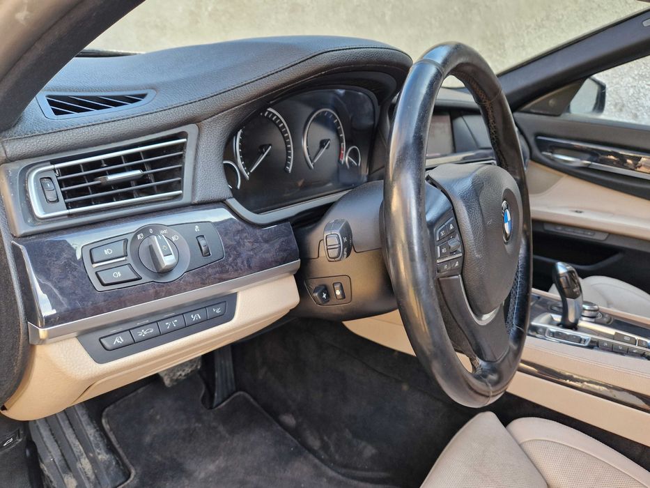 Черно кожено шито табло за BMW F01 с HUD  комплект с аербега