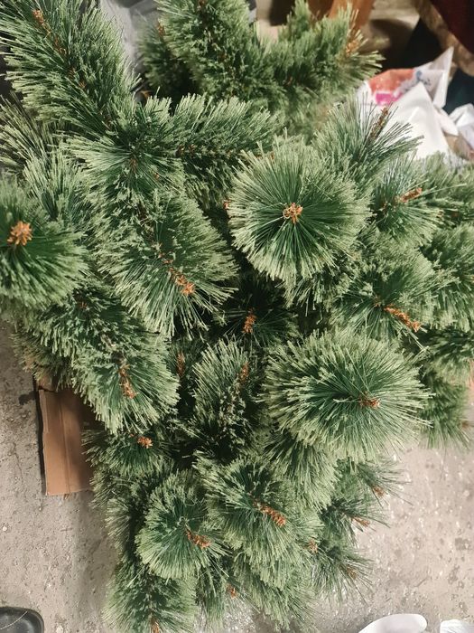 Изкуствена елха в много добро състояние