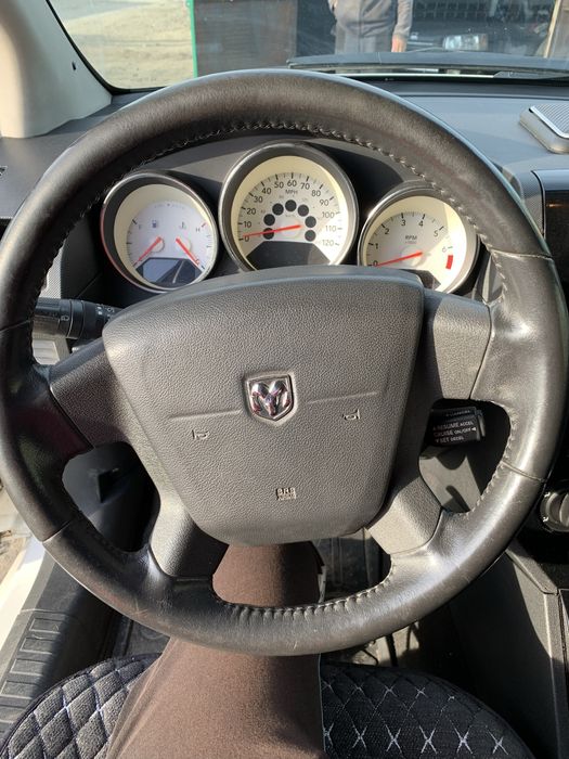 Продам додж калибер