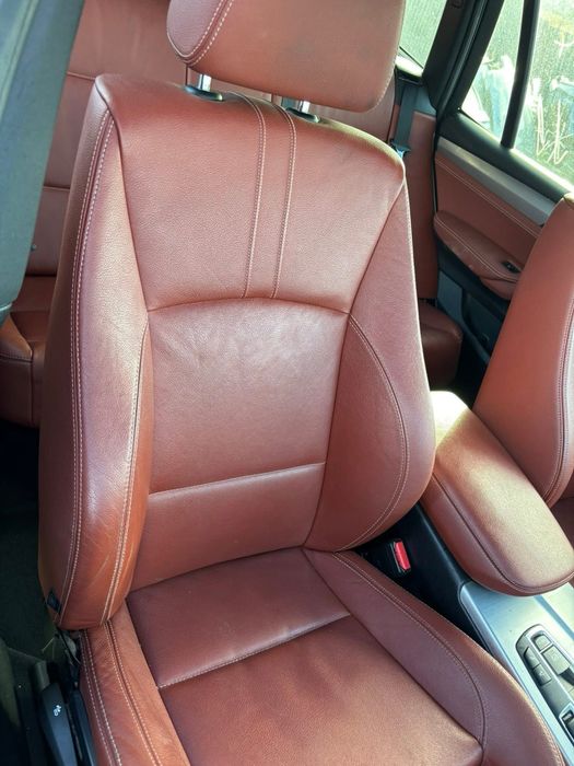 Dezmembrez BMW X3 F25 2.0d xdrive M-Pack 2012 2.0d N47,automat,Xenon