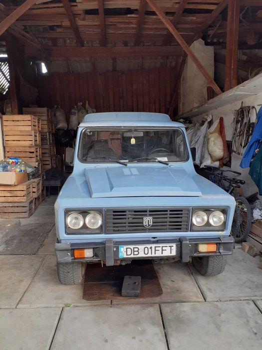 Vand ARO 243 motor Brasov