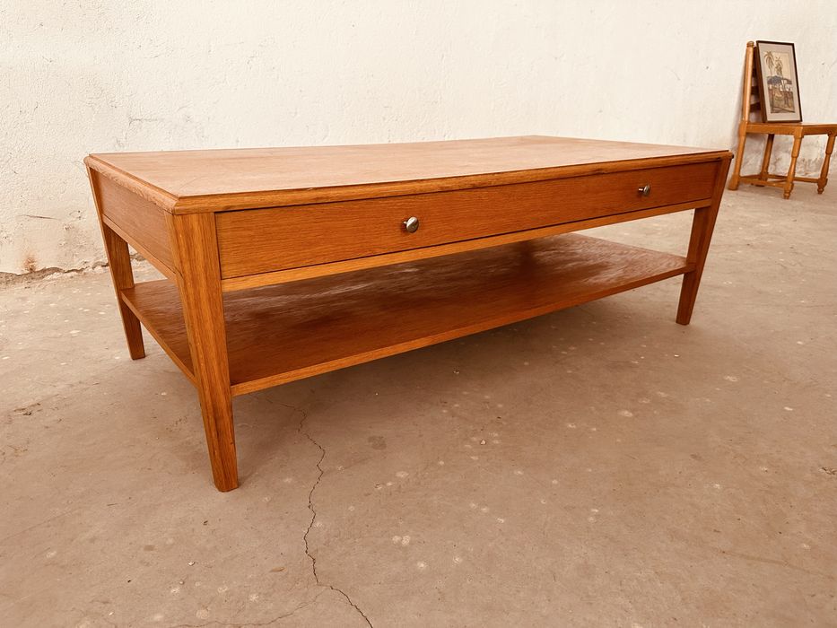Винтидж шведска холна маса от тиков фурнир с чекмедже – Scandinavian Design