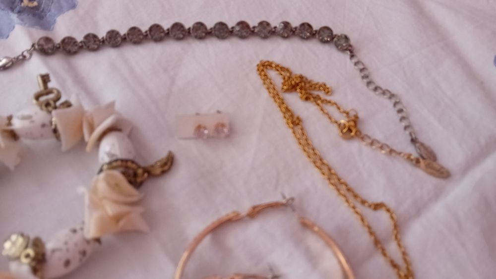 Бижута , синджир, гривна , пръстени