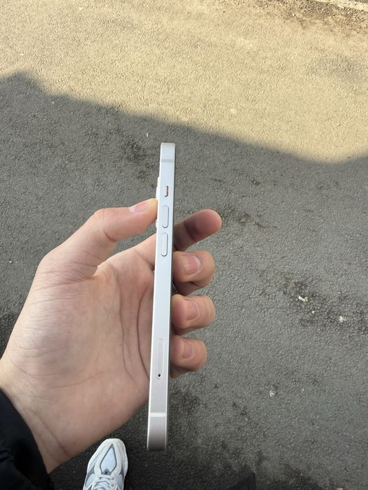 Продам Iphone 13 Идеал