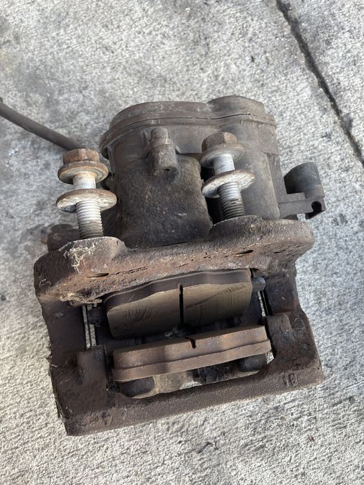 Etrier frana spate BMW f10 motor 3.0 + / stanga / dreapta