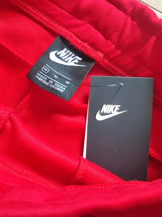 Pantaloni Nike Tech Rosii NOI