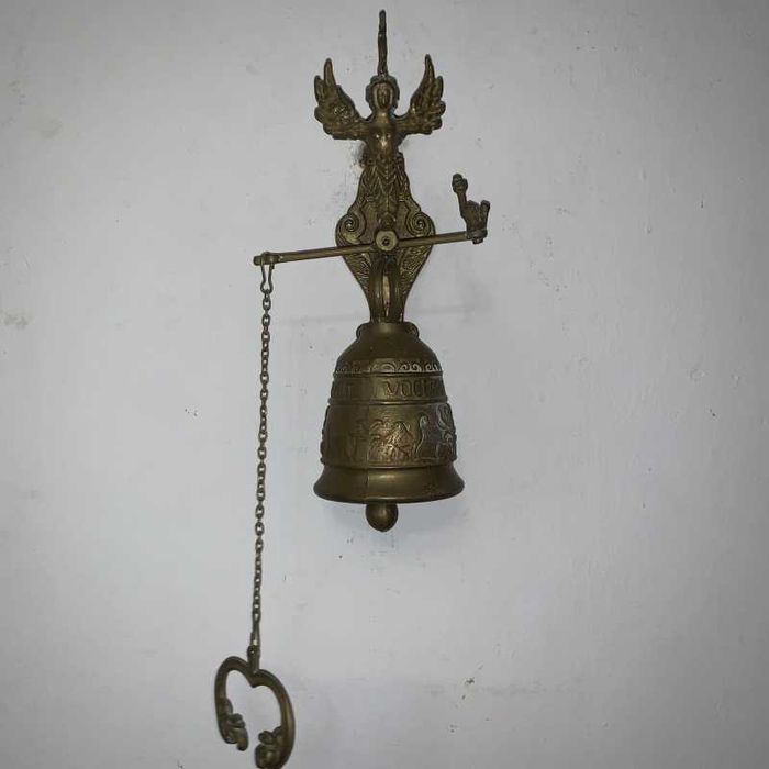 Clopot de perete din bronz