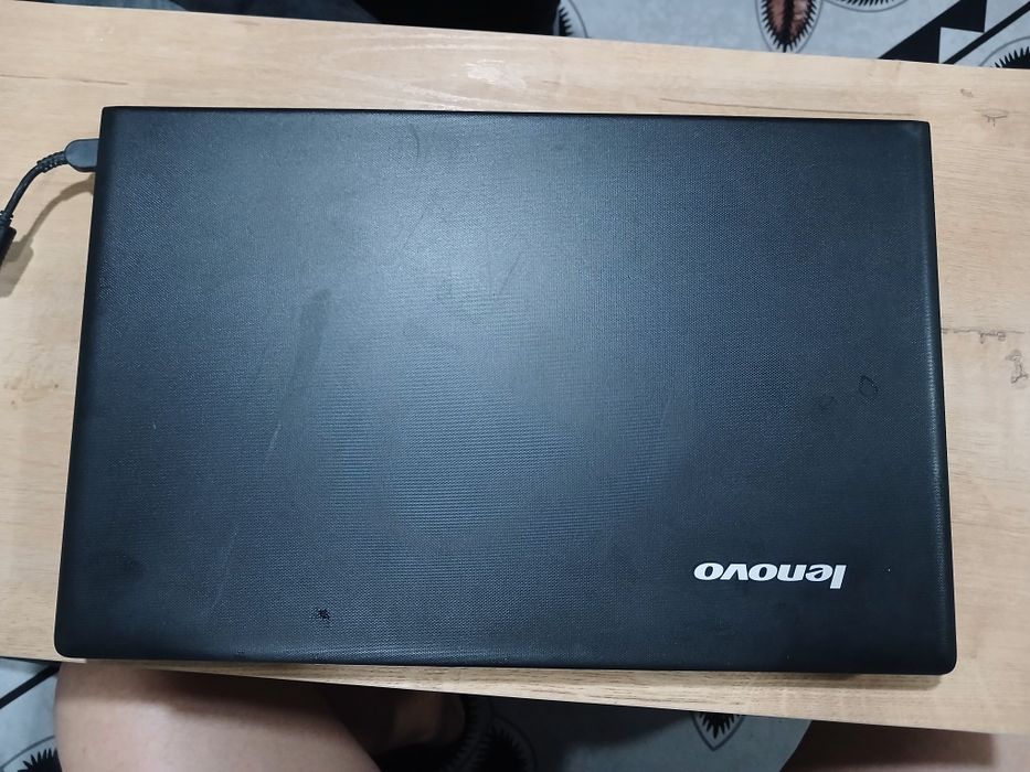 Lenovo G700 без акб.