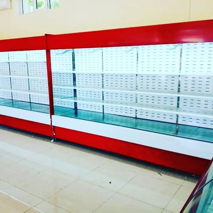 Витриный  холодильник на заказ