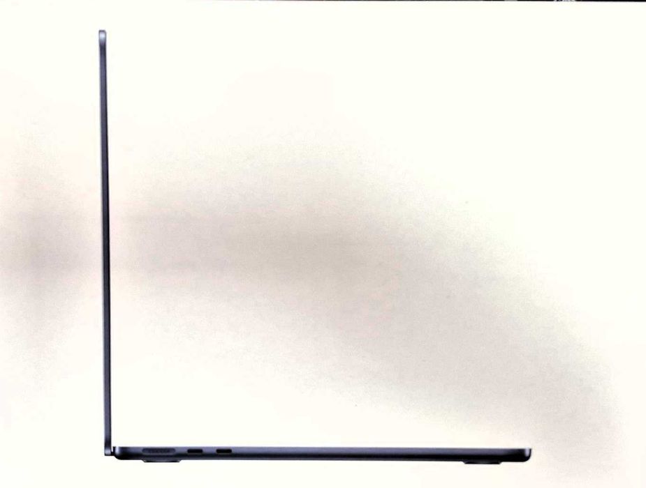 MacBook Air 13", Apple M4, 16gb ram, 256 SSD, SIGILAT