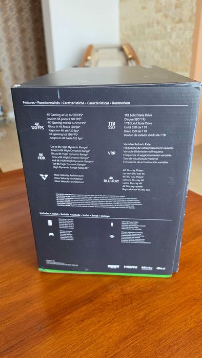 Xbox Series X 1TB SSD, 2 controllere, ca nou, la cutie