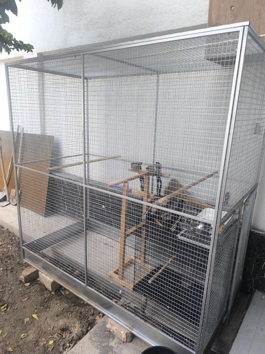 Вольер срочно сотилади