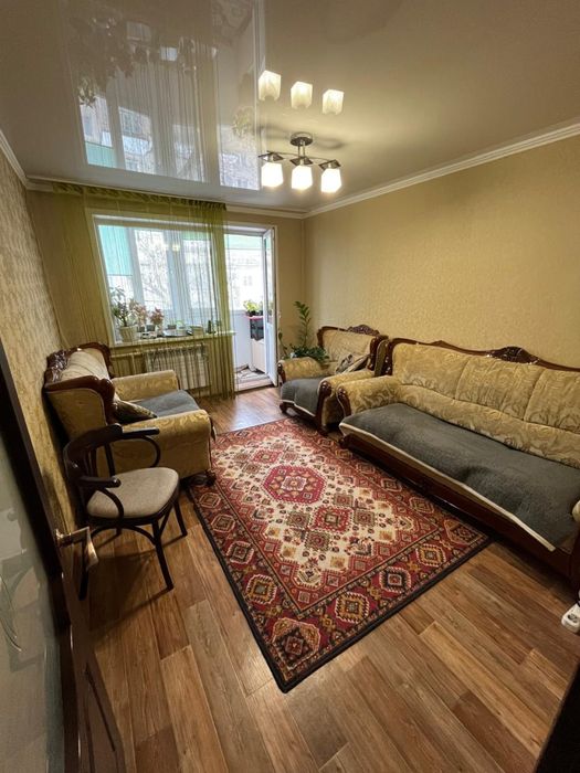 Продаетя 2 ком квартира р-не Уюта