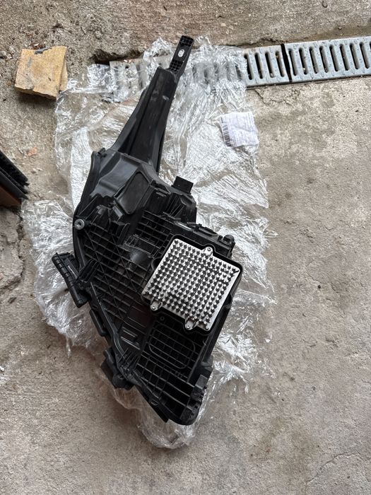 Фар за Range Rover (L460) LED Matrix