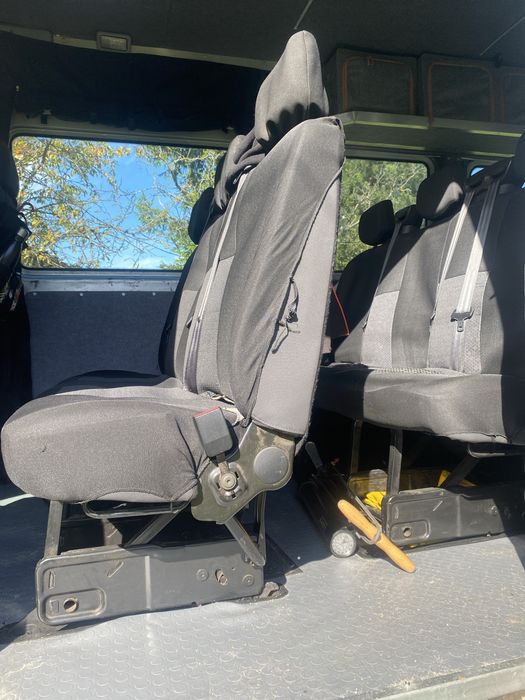 Седалки за бус Рено Мастер