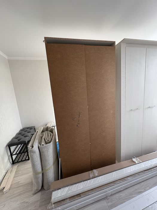 Продаётся шкаф для спальной или прихожей