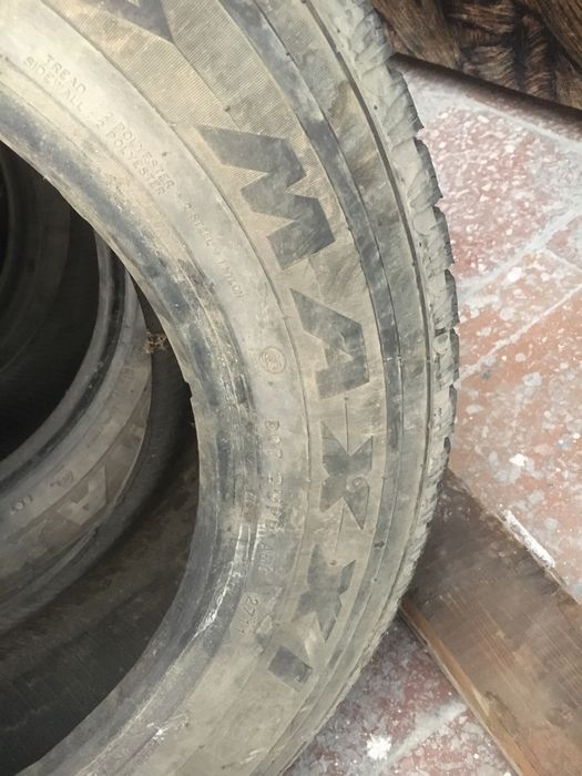Зимние шины продам