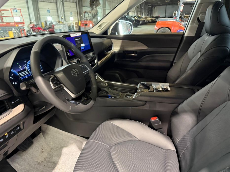 Tayota grand haylandir haybrit 2,5L 2026 limitid