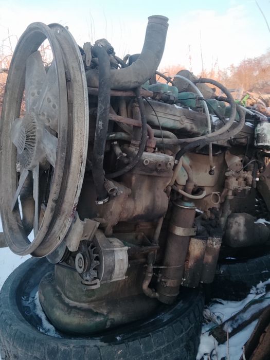 Продам двигатель Volvo f12 Td 123es