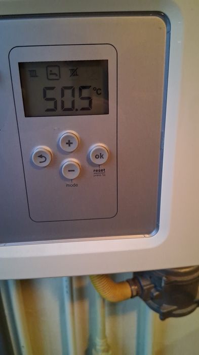 Vând piese centrale pe gaz