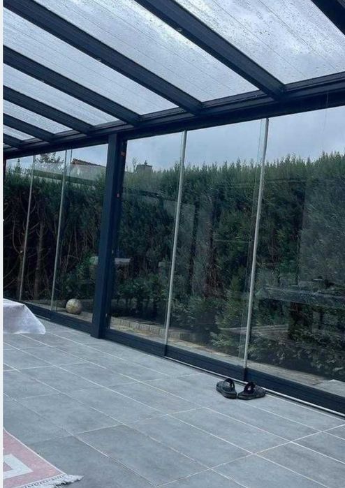 Inchideri terasa cu sticla si aluminiu