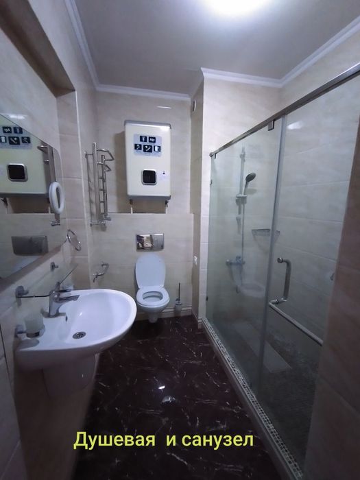 Новый Век Продается 2 комнатная квартира ремонт Ц-2, Алайский рынок