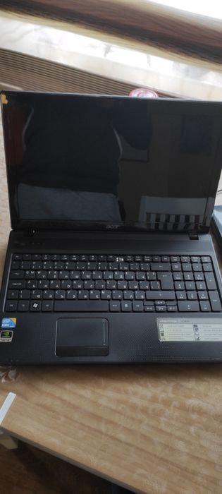 Лаптоп Acer aspire e1-531