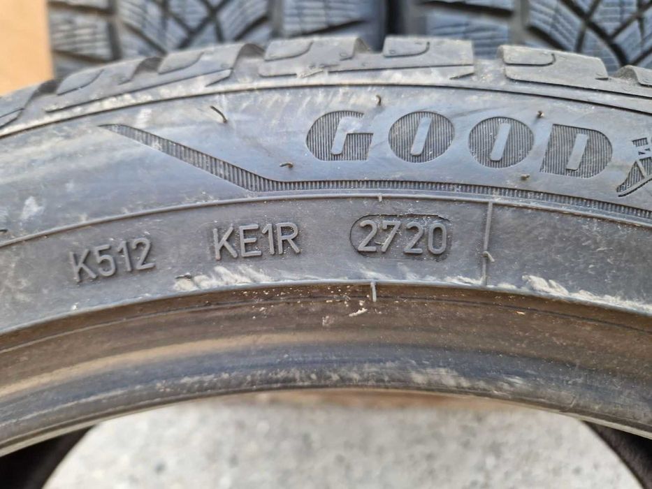 4 Goodyear R20 255/45 Зимни гуми  DOT2720