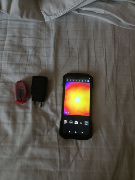 Телефон Армор 27T pro в гаранция.