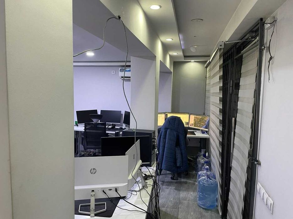 Ofis Ahmad Donishda arendaga beriladi