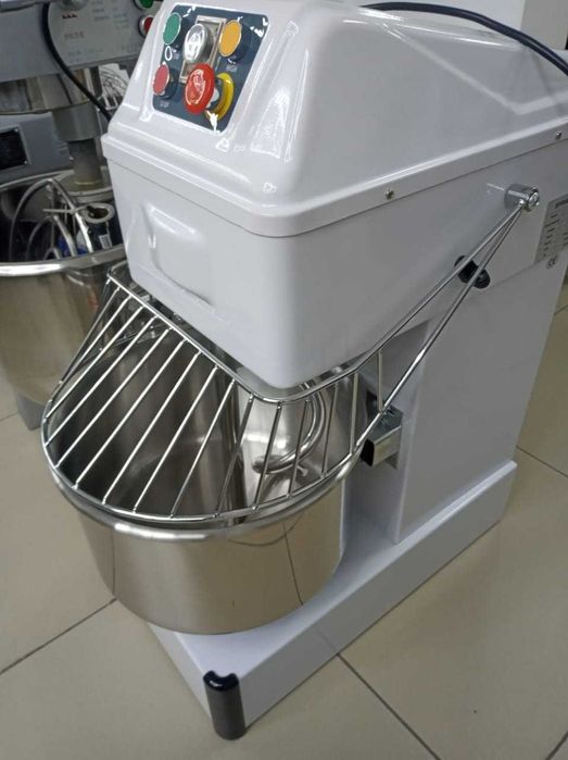 Тестомес спиральный на 20 литров.