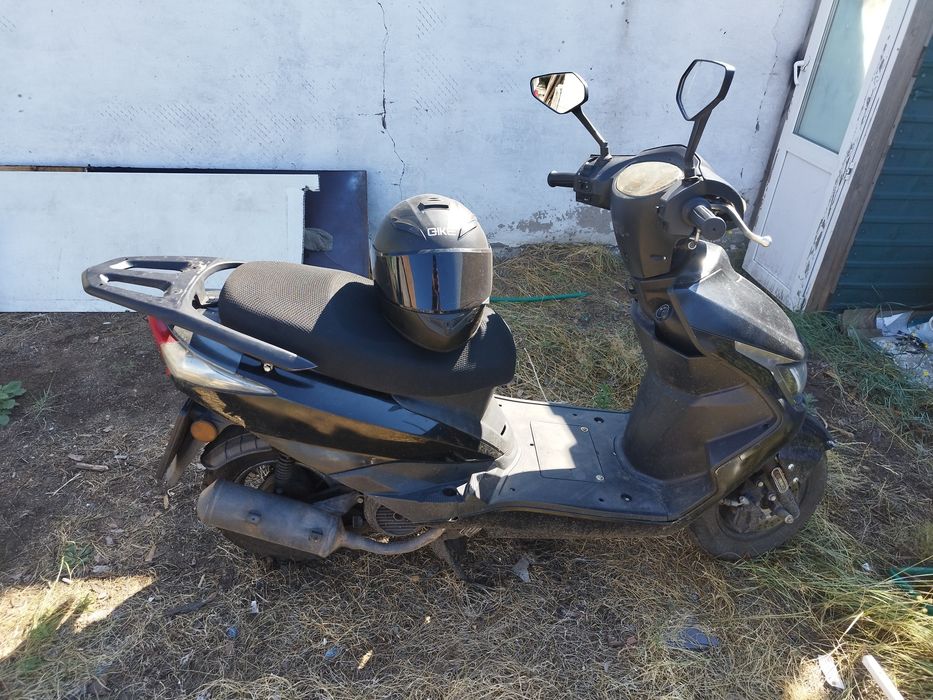 Скутер м8 срочно продам