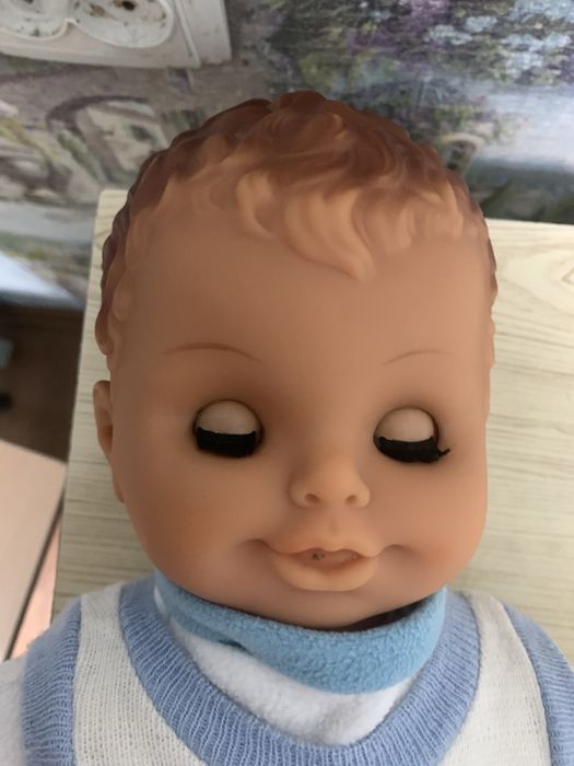 Куклы ГДР в родной одежде.