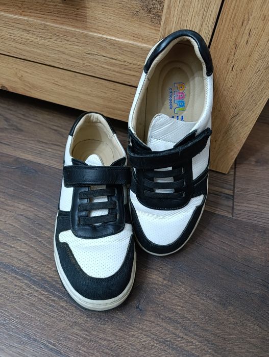 Продам детскую обувь