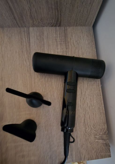 Професионален сешоар Atmos